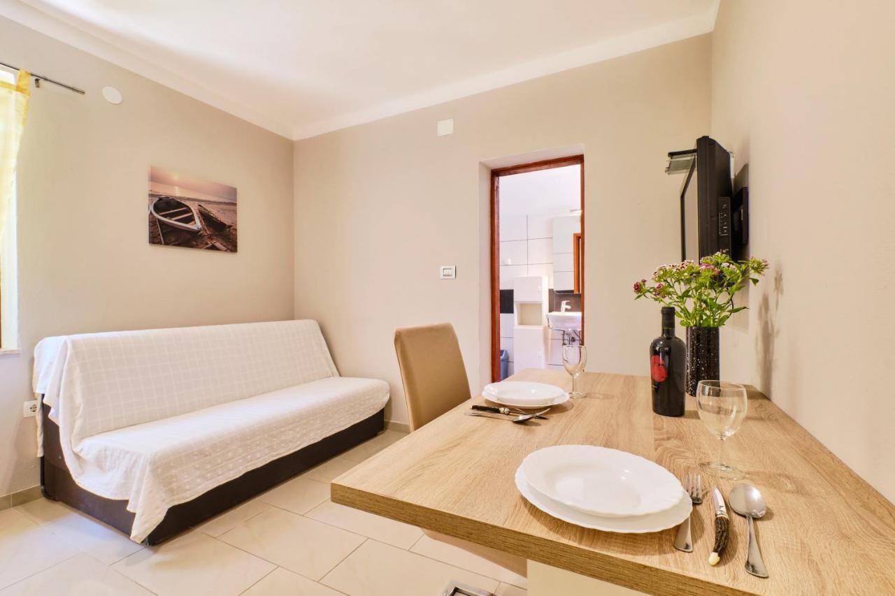 Apartments Ady Mali Lošinj Eksteriør billede